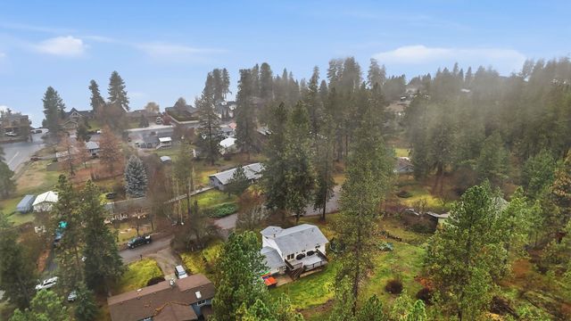 12914 W Suncrest Cir, Nine Mile Falls, WA 99026