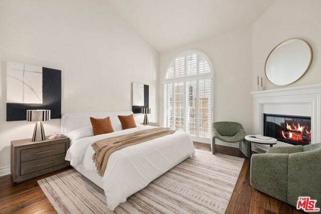 1804 S Barrington Avenue A, Los Angeles, CA 90025