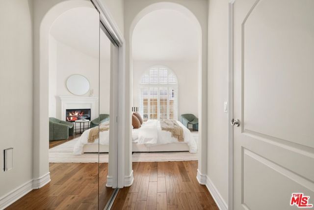 1804 S Barrington Avenue A, Los Angeles, CA 90025