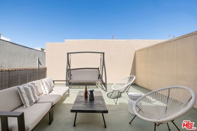 1804 S Barrington Avenue A, Los Angeles, CA 90025