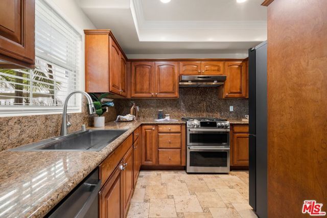 1804 S Barrington Avenue A, Los Angeles, CA 90025