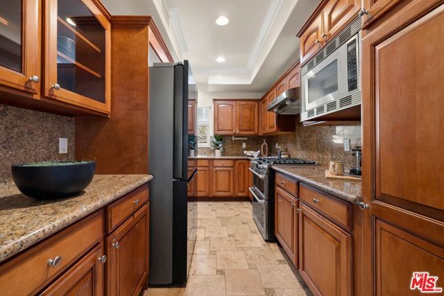1804 S Barrington Avenue A, Los Angeles, CA 90025
