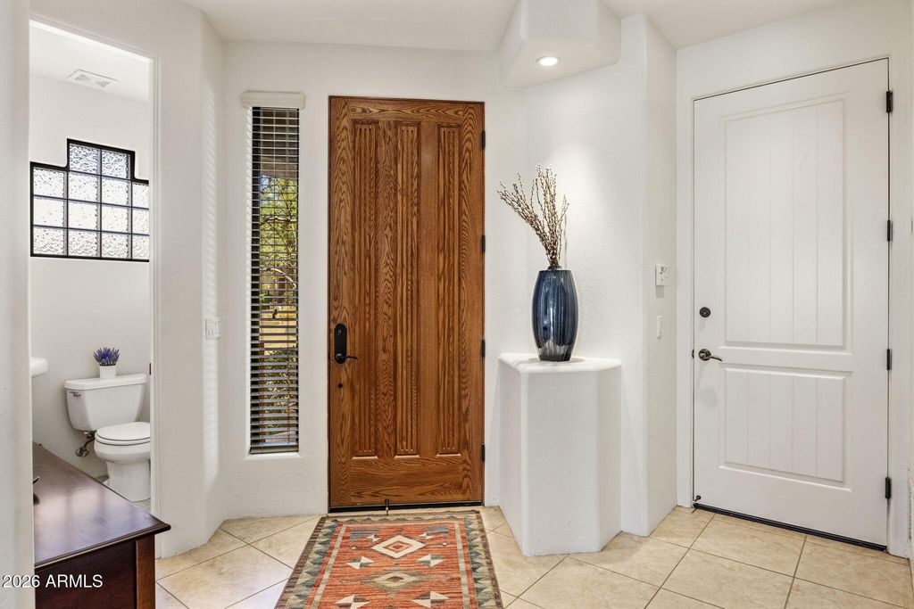 Image 5 of property listing at 28456 N 101ST Place, Scottsdale, AZ 85262