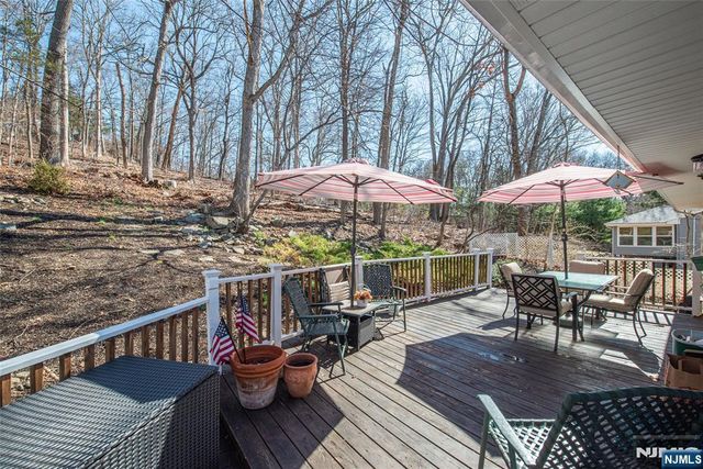 103 Cedar Road, Ringwood, NJ 07456