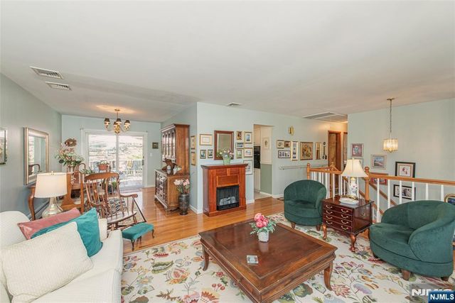 103 Cedar Road, Ringwood, NJ 07456