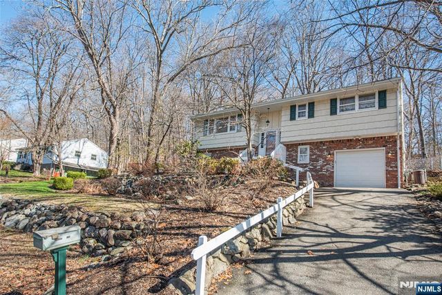 103 Cedar Road, Ringwood, NJ 07456