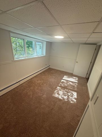 71 Pine St 1, Natick, MA 01760