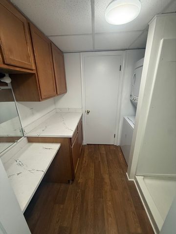 71 Pine St 1, Natick, MA 01760