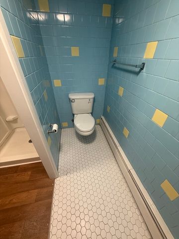 71 Pine St 1, Natick, MA 01760