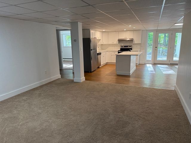 71 Pine St 1, Natick, MA 01760