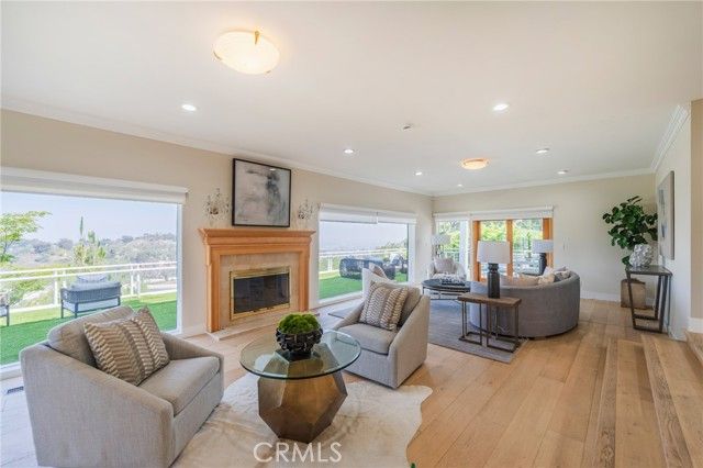 15541 Aqua Verde Drive, Los Angeles, CA 90077