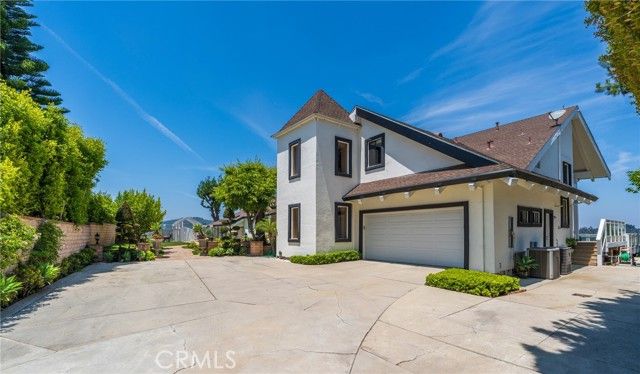 15541 Aqua Verde Drive, Los Angeles, CA 90077