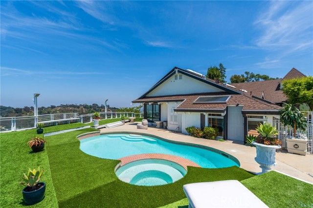 15541 Aqua Verde Drive, Los Angeles, CA 90077