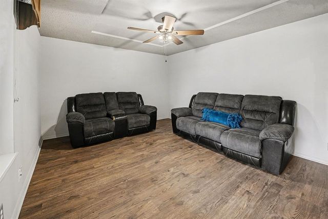 2205 Bellaire Drive, Moore, OK 73160