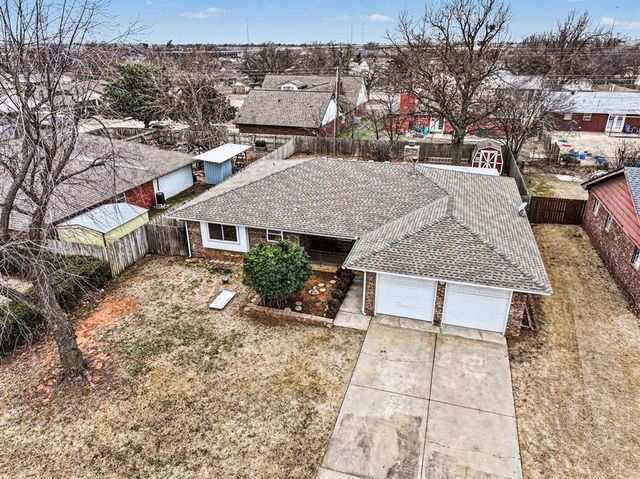 2205 Bellaire Drive, Moore, OK 73160