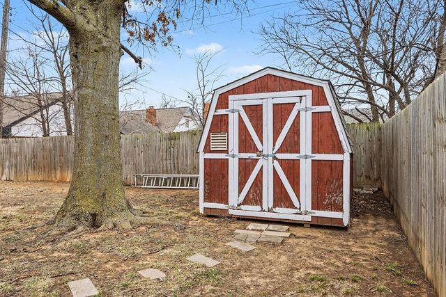 2205 Bellaire Drive, Moore, OK 73160