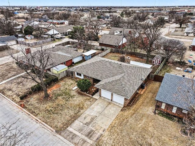 2205 Bellaire Drive, Moore, OK 73160