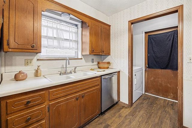 2205 Bellaire Drive, Moore, OK 73160