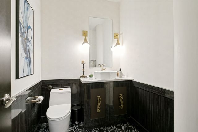 2600 W 7th Street 1715, Fort Worth, TX 76107