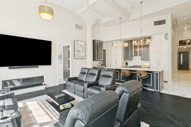 2600 W 7th Street 1715, Fort Worth, TX 76107