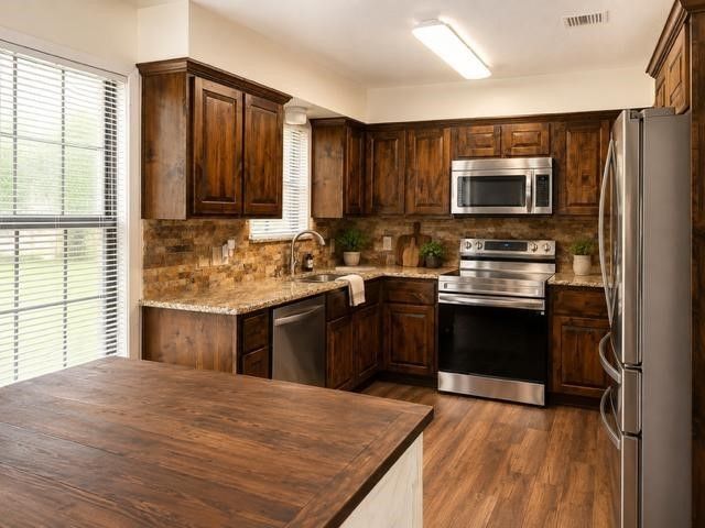 444 W Hobbs Street, Boyd, TX 76023