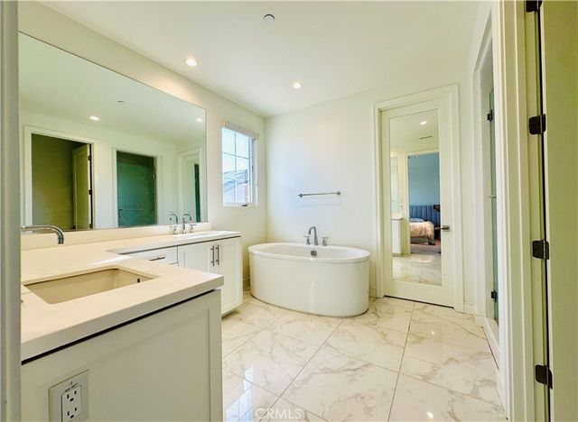 139 Winnett, Irvine, CA 92602