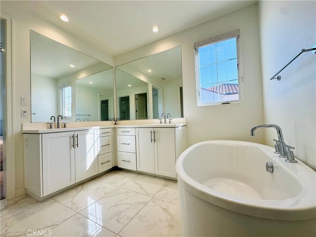 139 Winnett, Irvine, CA 92602
