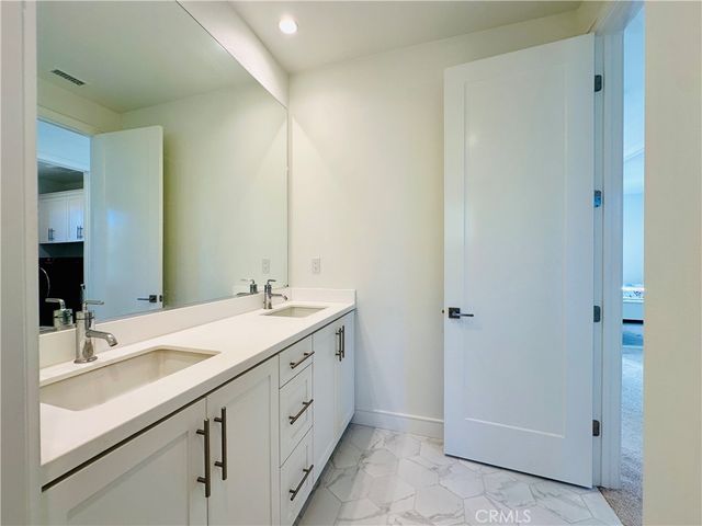 139 Winnett, Irvine, CA 92602