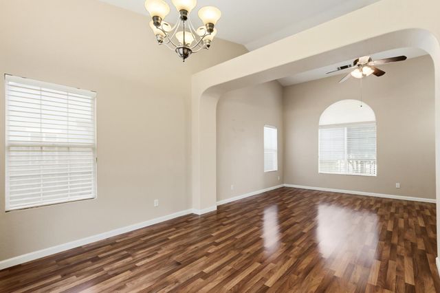 3139 Grizzly Bay Rd, West Sacramento, CA 95691