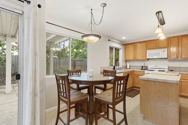 3139 Grizzly Bay Rd, West Sacramento, CA 95691