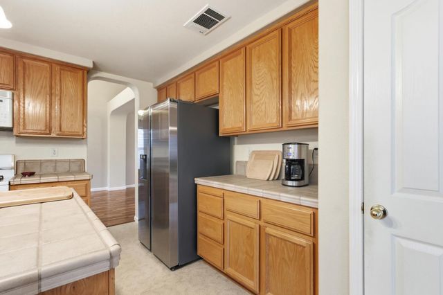 3139 Grizzly Bay Rd, West Sacramento, CA 95691