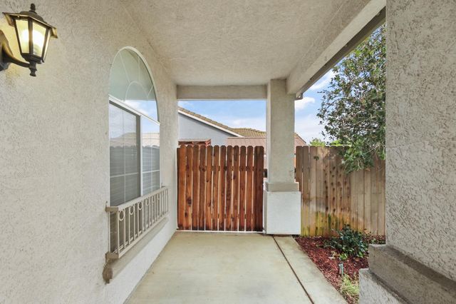 3139 Grizzly Bay Rd, West Sacramento, CA 95691