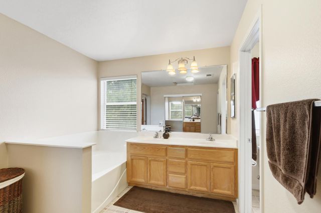 3139 Grizzly Bay Rd, West Sacramento, CA 95691