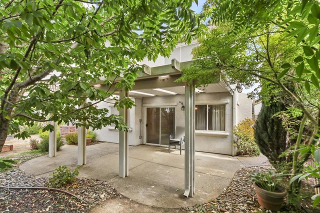 3139 Grizzly Bay Rd, West Sacramento, CA 95691