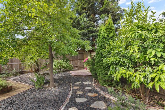 3139 Grizzly Bay Rd, West Sacramento, CA 95691
