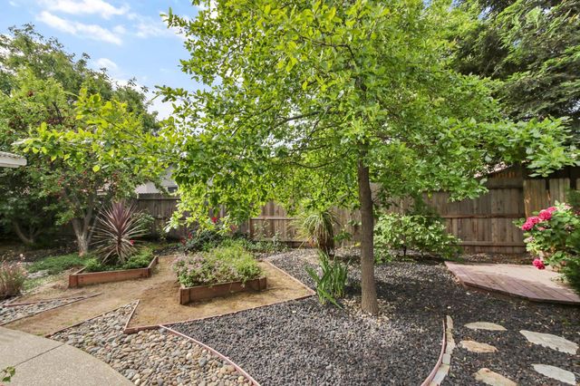 3139 Grizzly Bay Rd, West Sacramento, CA 95691