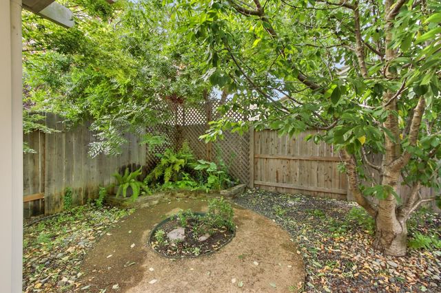 3139 Grizzly Bay Rd, West Sacramento, CA 95691