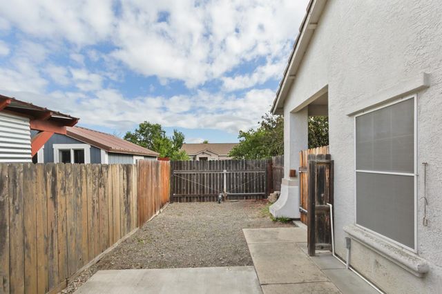 3139 Grizzly Bay Rd, West Sacramento, CA 95691