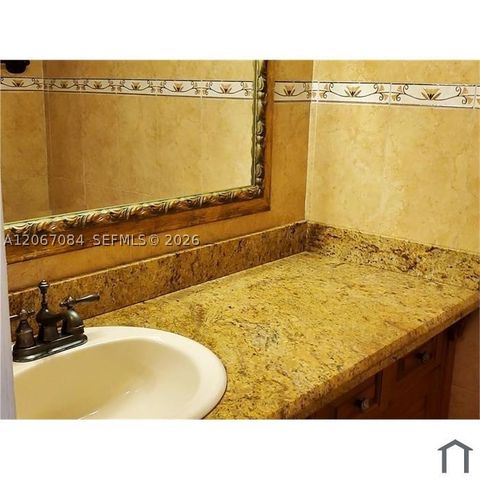 2061 NW 47th Ter 209, Lauderhill, FL 33313