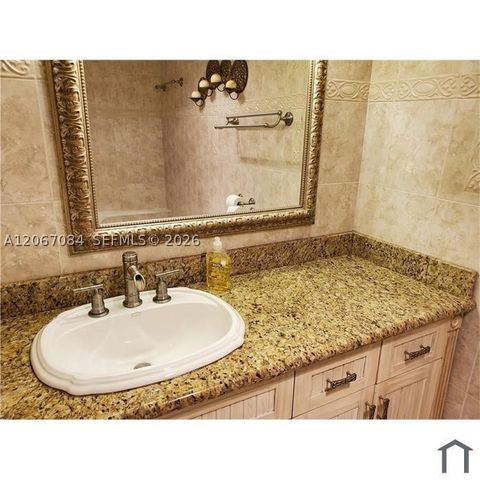 2061 NW 47th Ter 209, Lauderhill, FL 33313