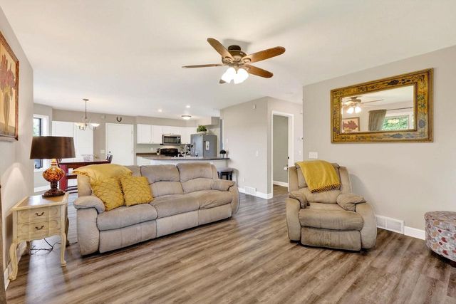 1109 W Milwaukee Street, Stoughton, WI 53589