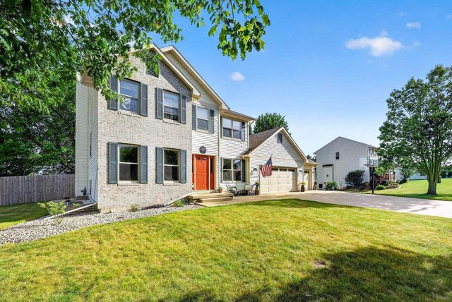 1109 W Milwaukee Street, Stoughton, WI 53589