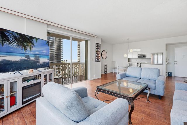 1825 S Ocean Drive PH 1, Hallandale Beach, FL 33009