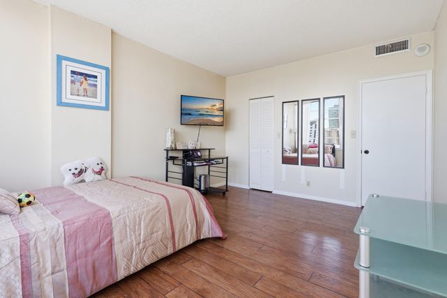 1825 S Ocean Drive PH 1, Hallandale Beach, FL 33009