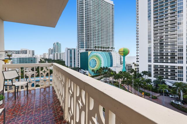1825 S Ocean Drive PH 1, Hallandale Beach, FL 33009