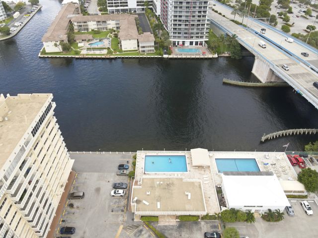 1825 S Ocean Drive PH 1, Hallandale Beach, FL 33009