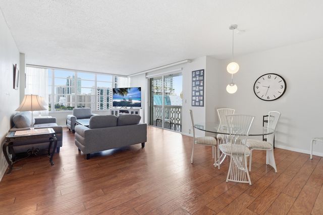 1825 S Ocean Drive PH 1, Hallandale Beach, FL 33009