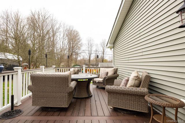 8 Willow Road, Beacon, NY 12508
