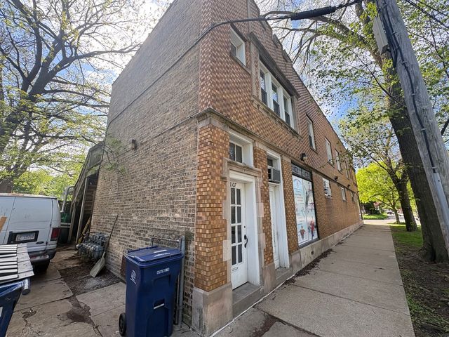 1529 Greenleaf Street, Evanston, IL 60202