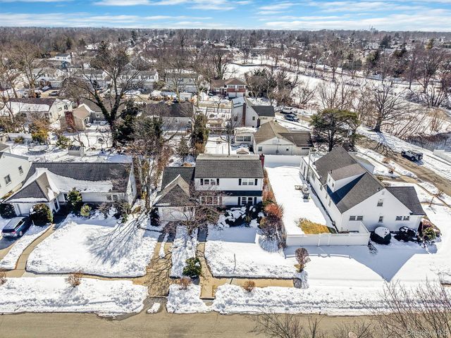 420 Devonshire Road, Baldwin, NY 11510